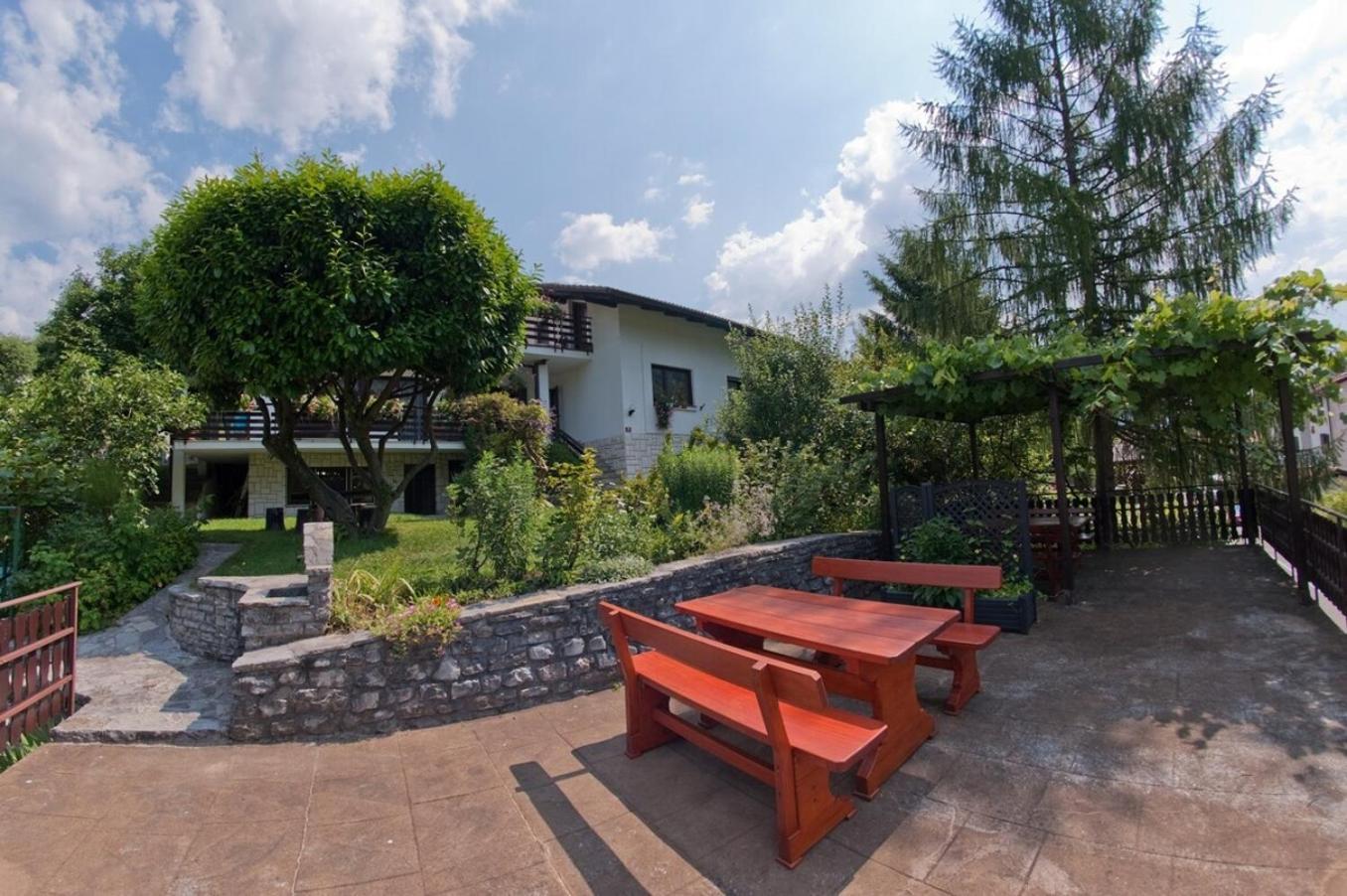 Hisa Taljat Apartment Most Na Soci Ngoại thất bức ảnh