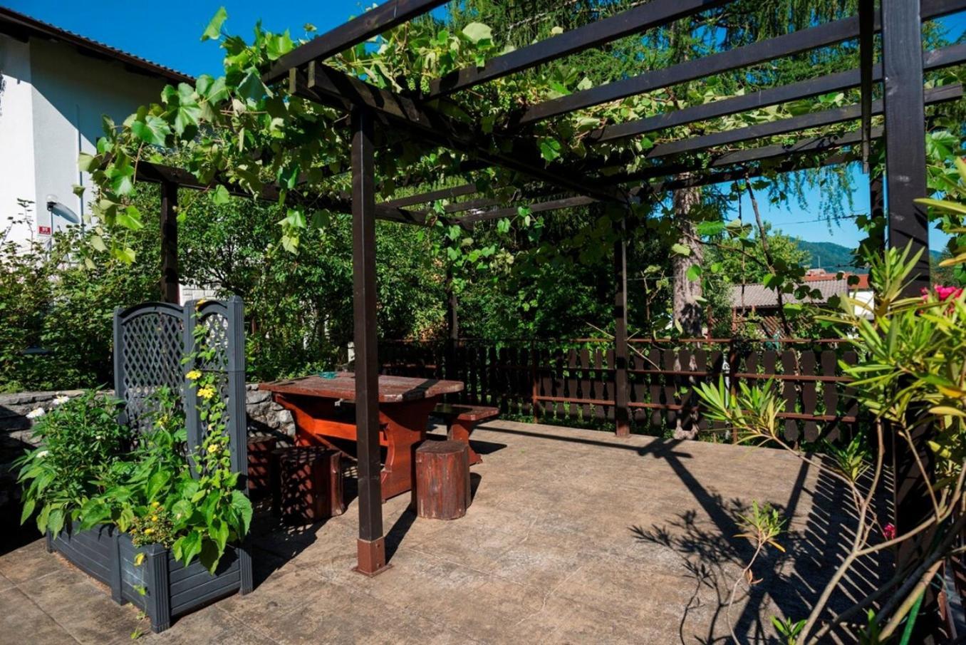 Hisa Taljat Apartment Most Na Soci Ngoại thất bức ảnh